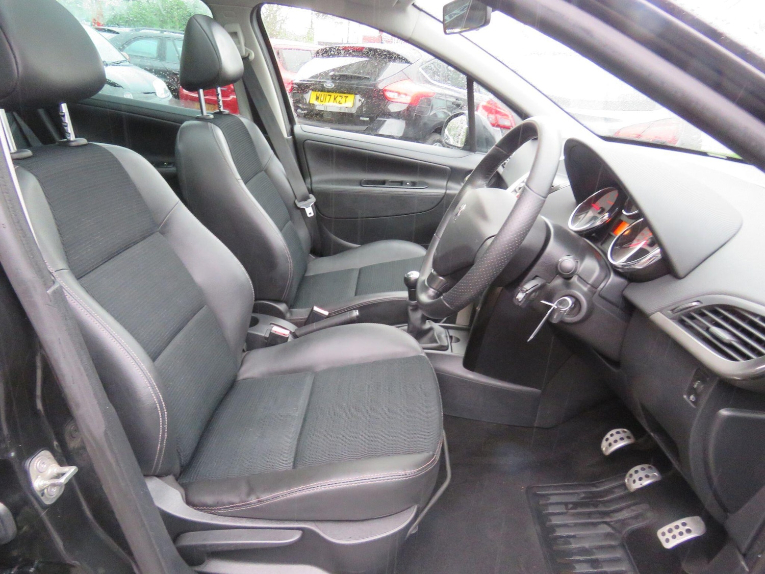 Used Peugeot 207 2012 for sale - 77455785: Photo 25