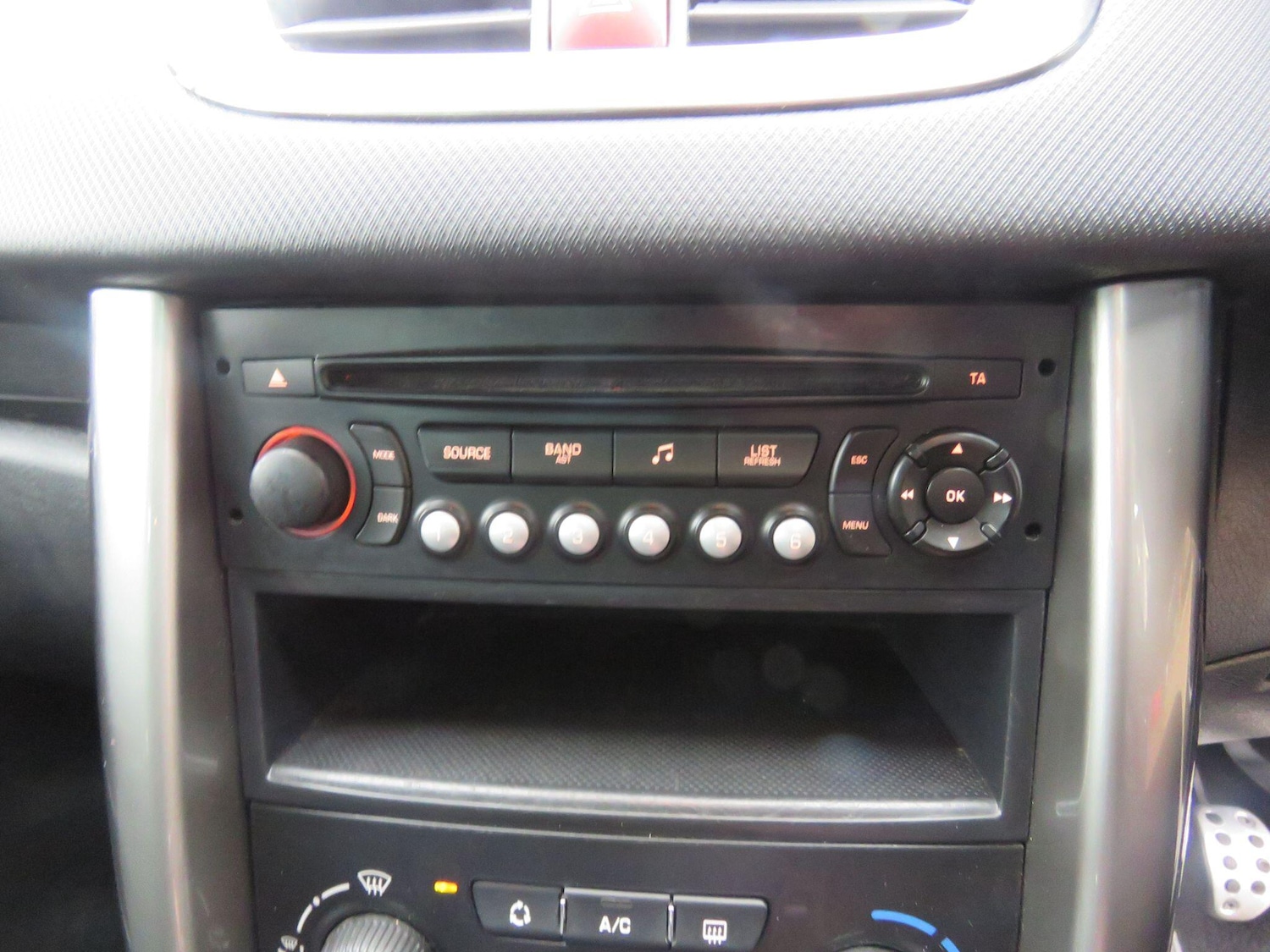 Used Peugeot 207 2012 for sale - 77455785: Photo 36