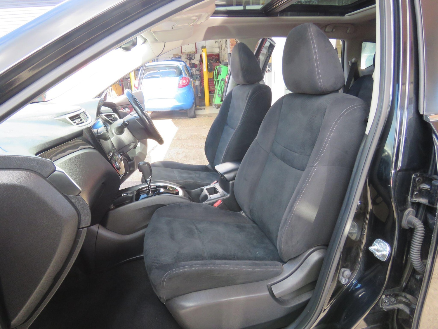 Used Nissan X-Trail 2017 for sale - 78100684: Photo 44