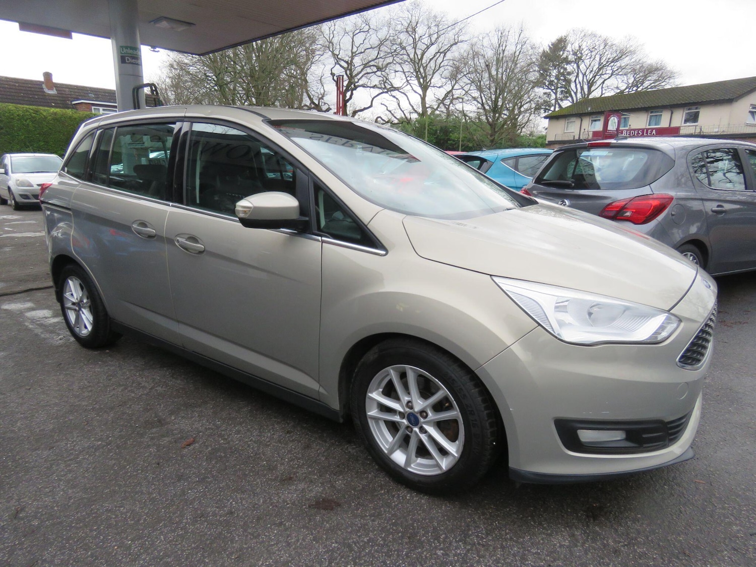 Used Ford Grand C-Max 2015 for sale - 77496880: Photo 2