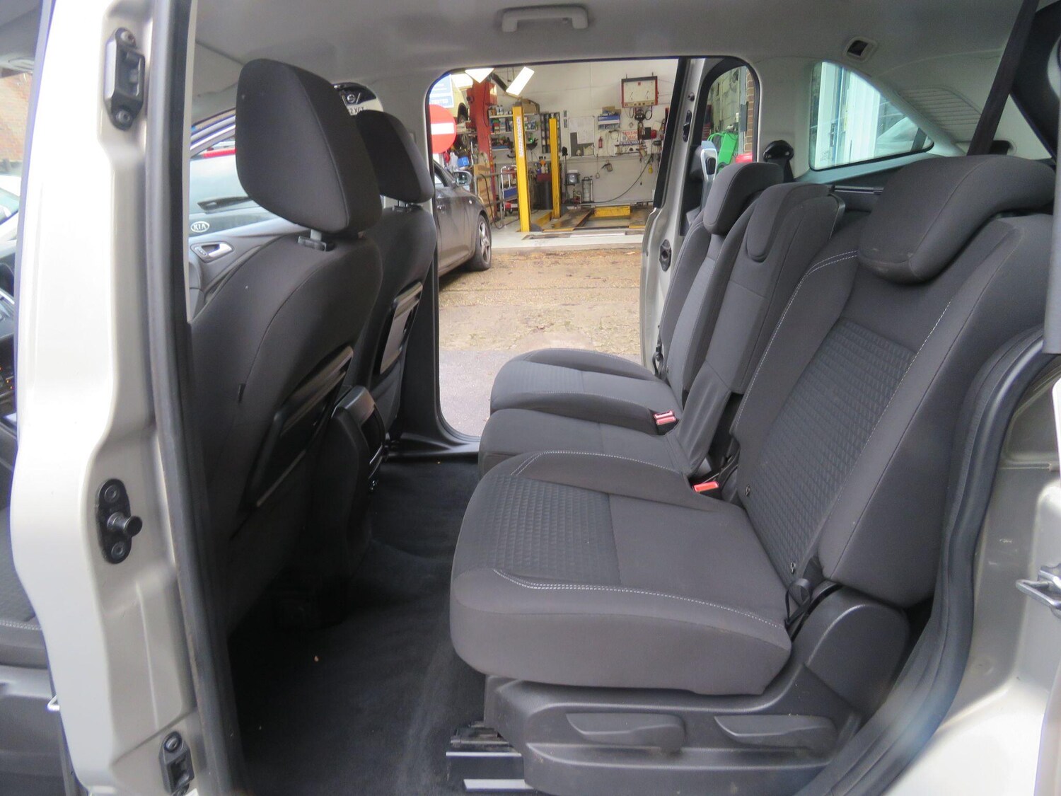 Used Ford Grand C-Max 2015 for sale - 77496880: Photo 46