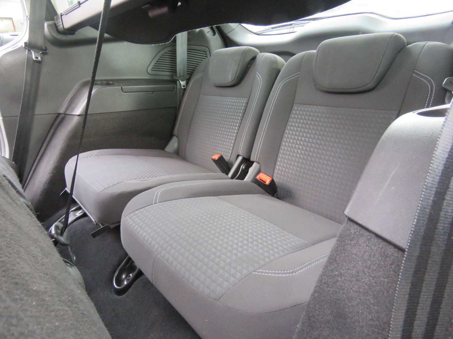 Used Ford Grand C-Max 2015 for sale - 77496880: Photo 8