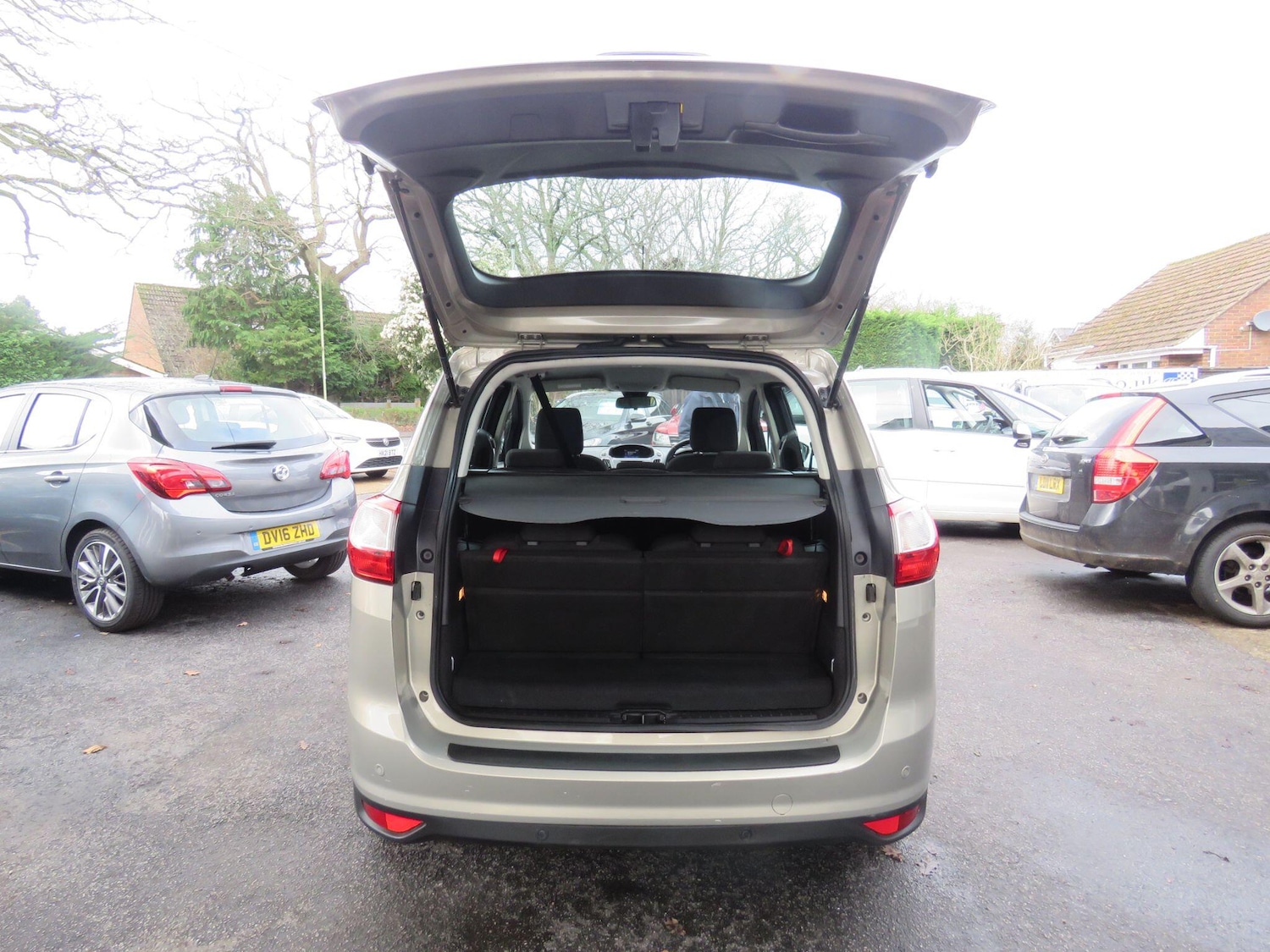 Used Ford Grand C-Max 2015 for sale - 77496880: Photo 9