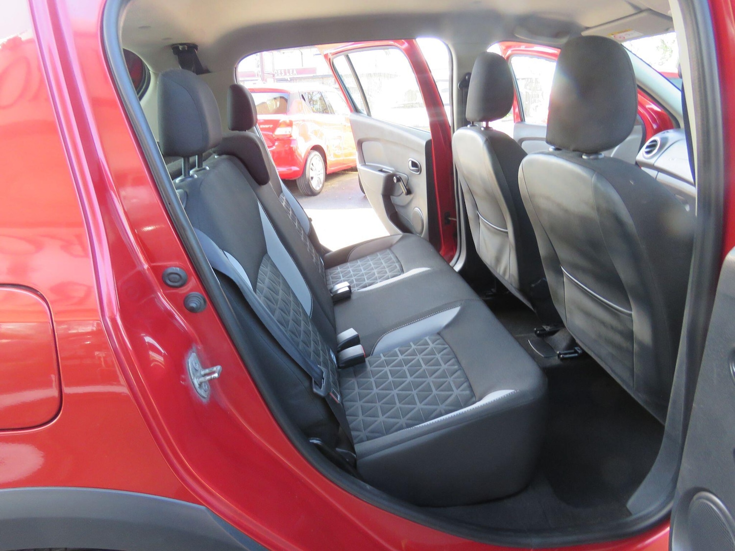 Used Dacia Sandero Stepway 2013 for sale - 77957370: Photo 53