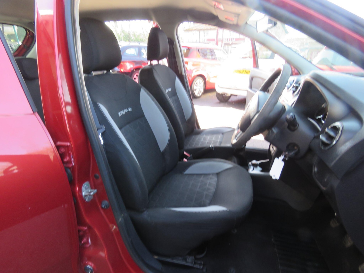 Used Dacia Sandero Stepway 2013 for sale - 77957370: Photo 57