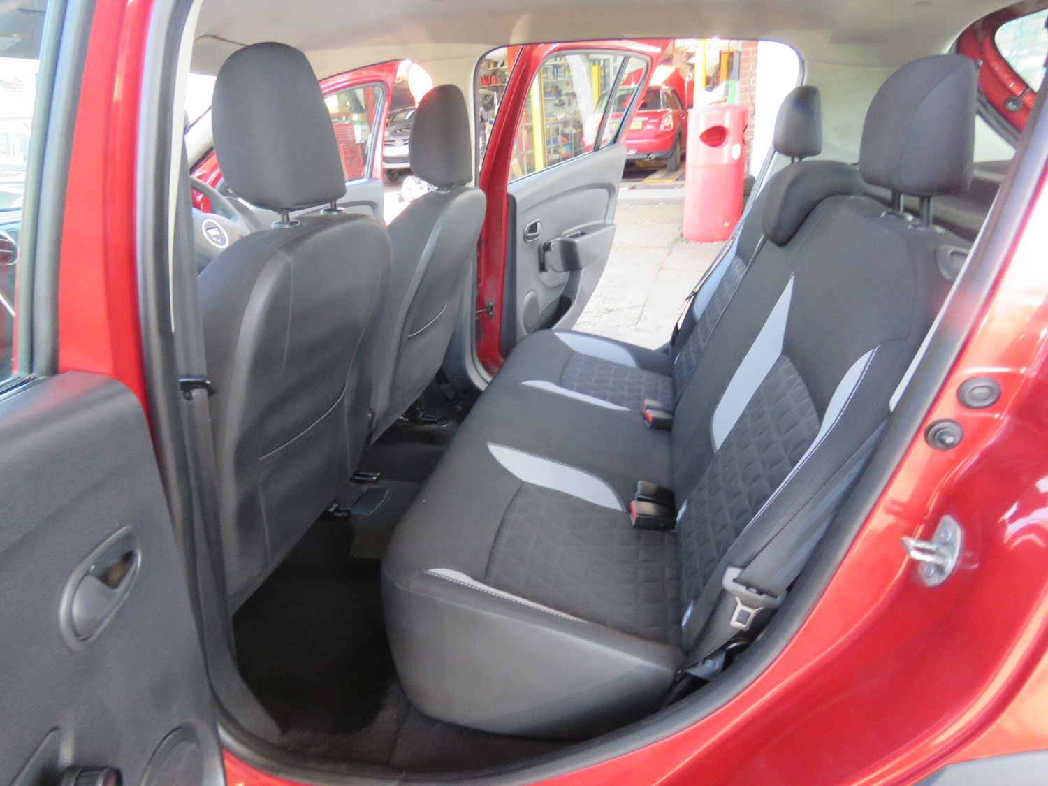 Used Dacia Sandero Stepway 2013 for sale - 77957370: Photo 58