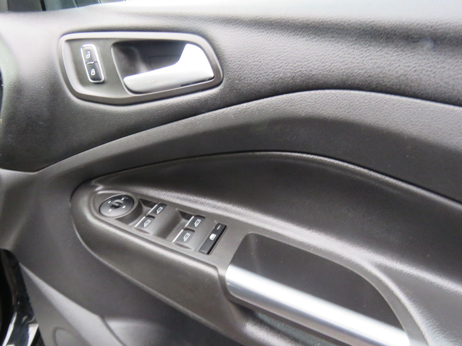 Used Ford Kuga 2015 for sale - 76772132: Photo 22