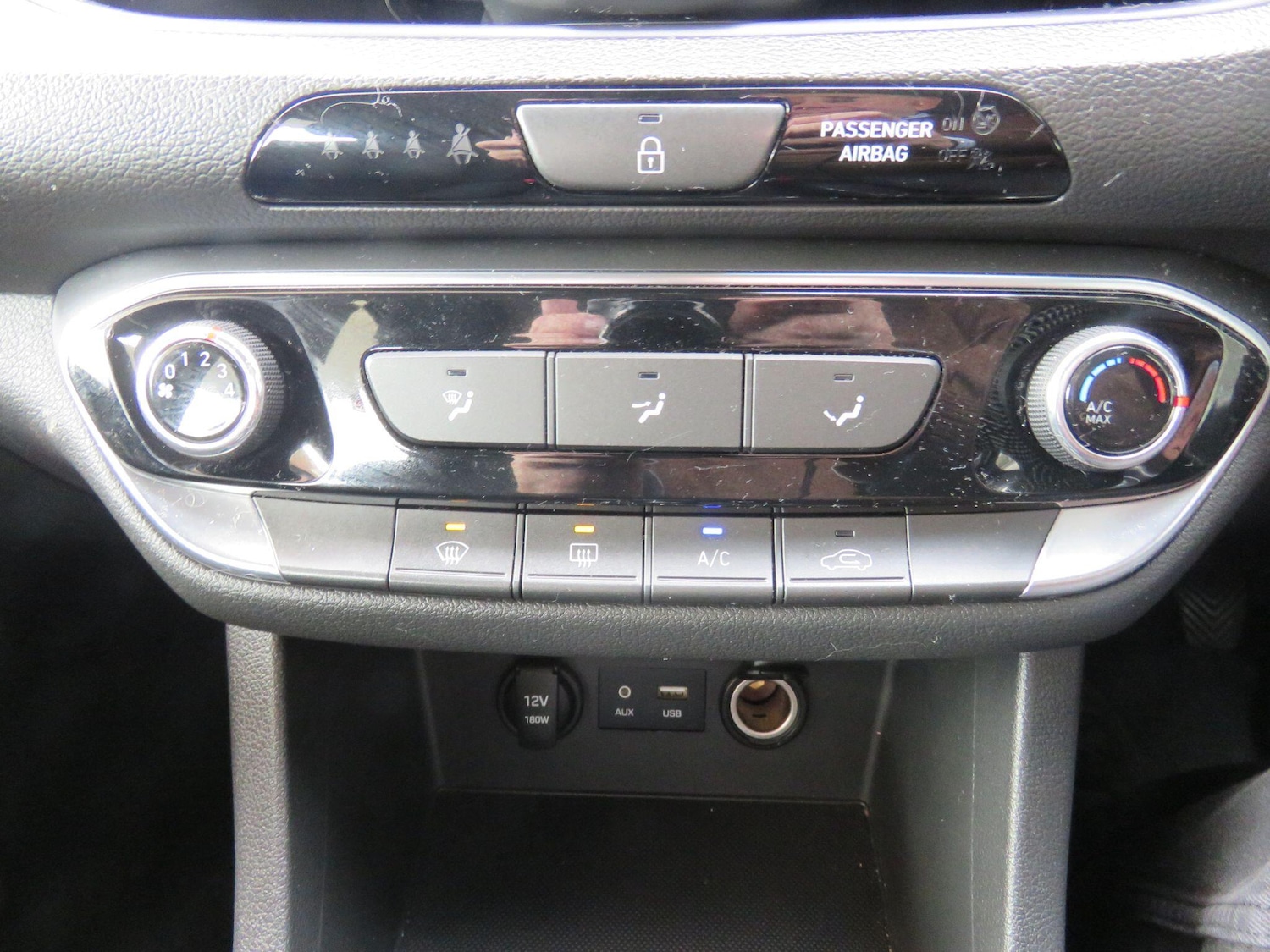 Used Hyundai i30 2019 for sale - 78086609: Photo 46