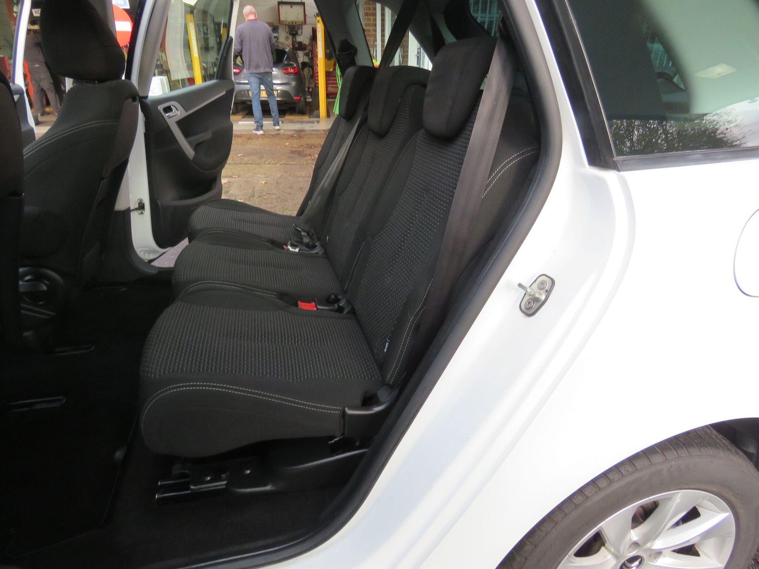 Used Citroen C4 Picasso 2013 for sale - 76989921: Photo 16