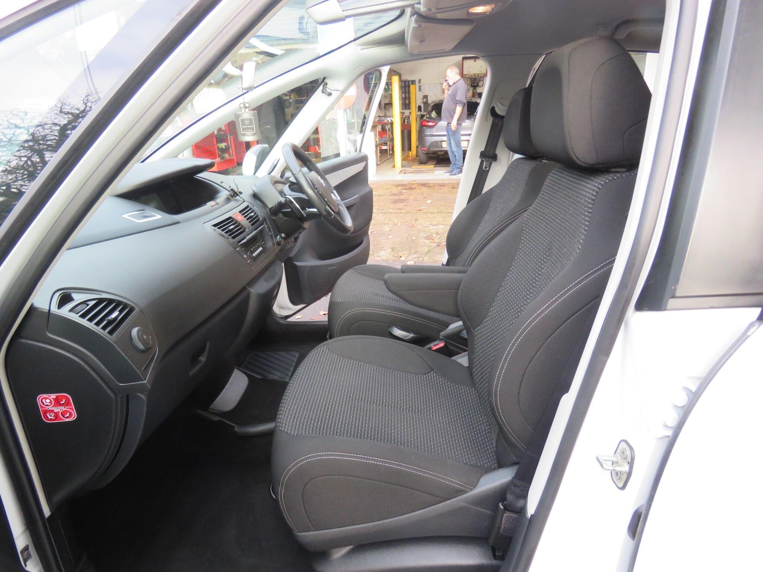 Used Citroen C4 Picasso 2013 for sale - 76989921: Photo 20