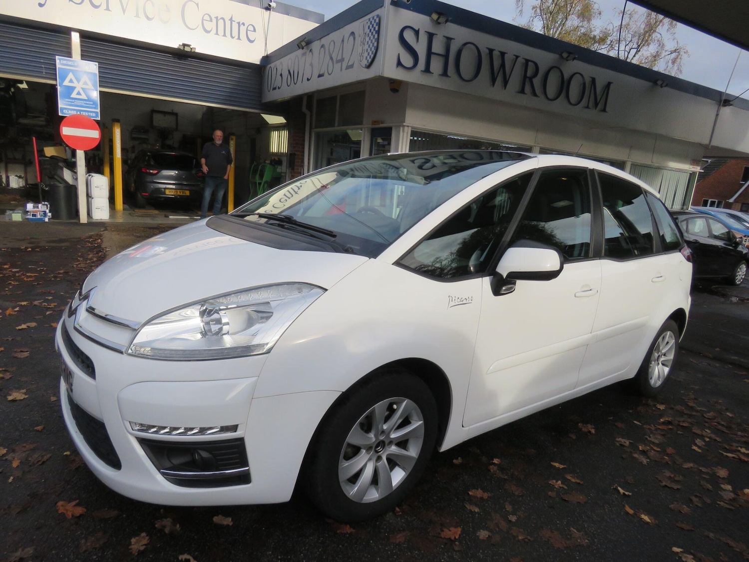 Used Citroen C4 Picasso 2013 for sale - 76989921: Photo 31