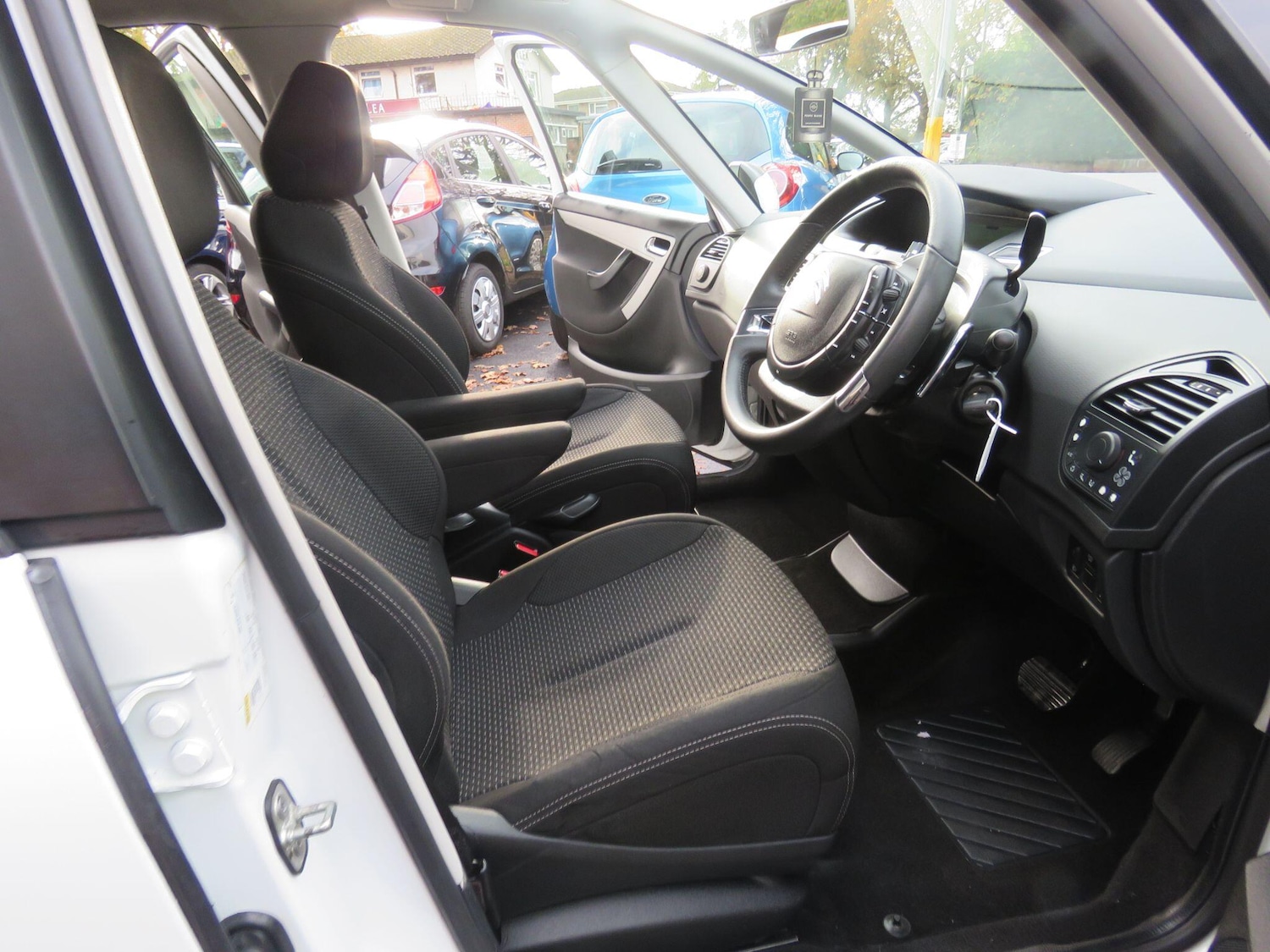 Used Citroen C4 Picasso 2013 for sale - 76989921: Photo 33