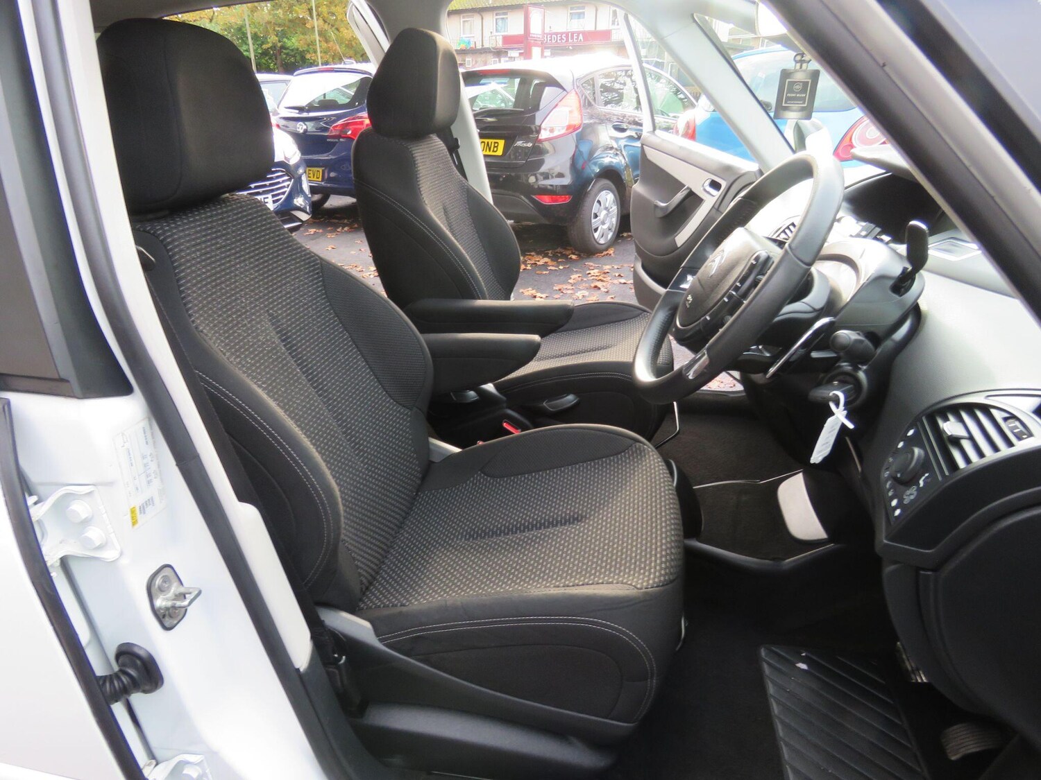 Used Citroen C4 Picasso 2013 for sale - 76989921: Photo 34