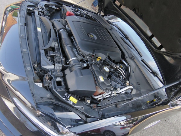 Used Jaguar XE 2020 for sale - 74311779: Photo 31