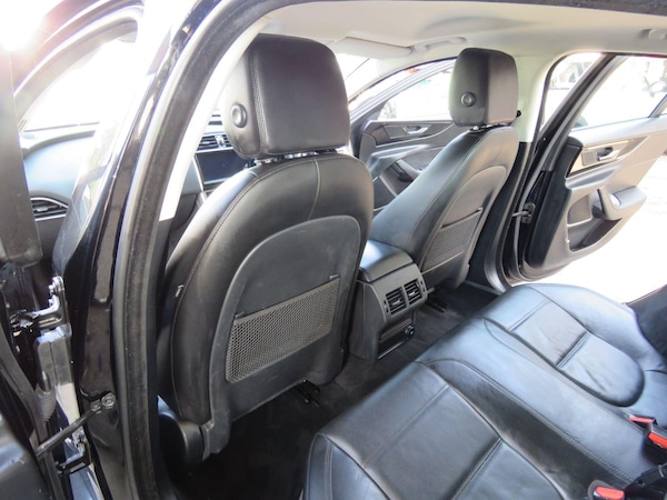 Used Jaguar XE 2020 for sale - 74311779: Photo 35