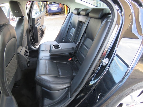 Used Jaguar XE 2020 for sale - 74311779: Photo 39
