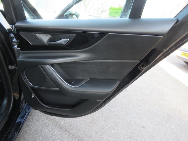 Used Jaguar XE 2020 for sale - 74311779: Photo 43