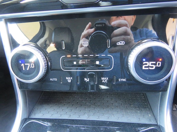 Used Jaguar XE 2020 for sale - 74311779: Photo 66