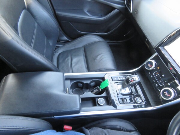 Used Jaguar XE 2020 for sale - 74311779: Photo 69