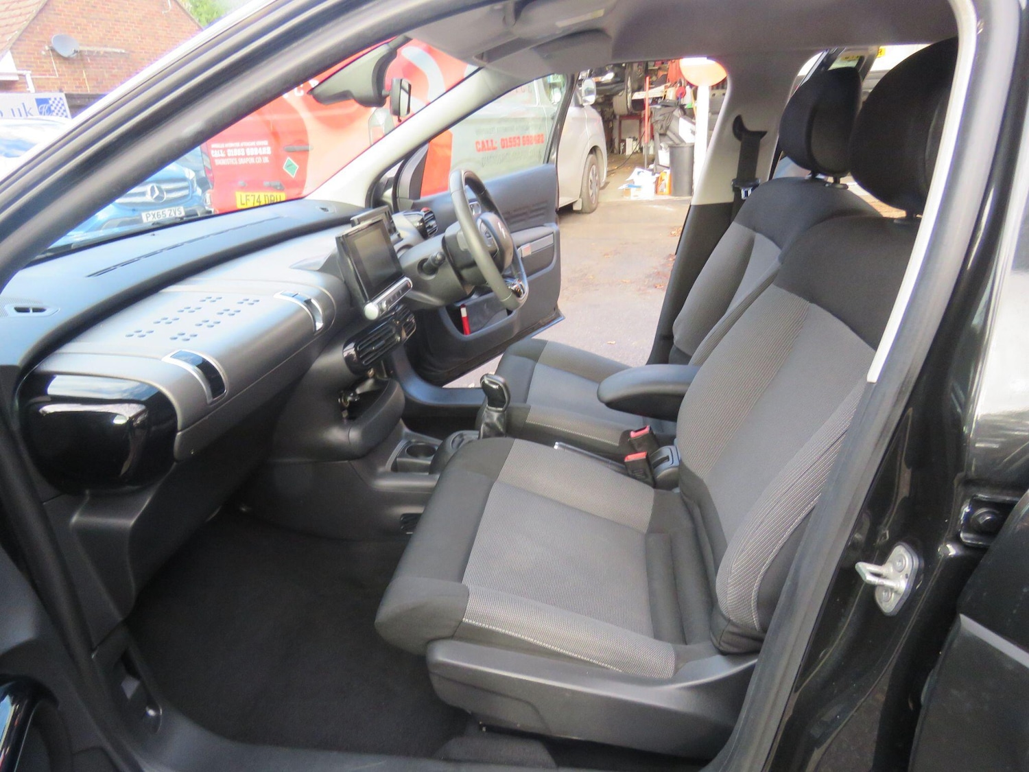 Used Citroen C4 Cactus 2015 for sale - 76388842: Photo 35