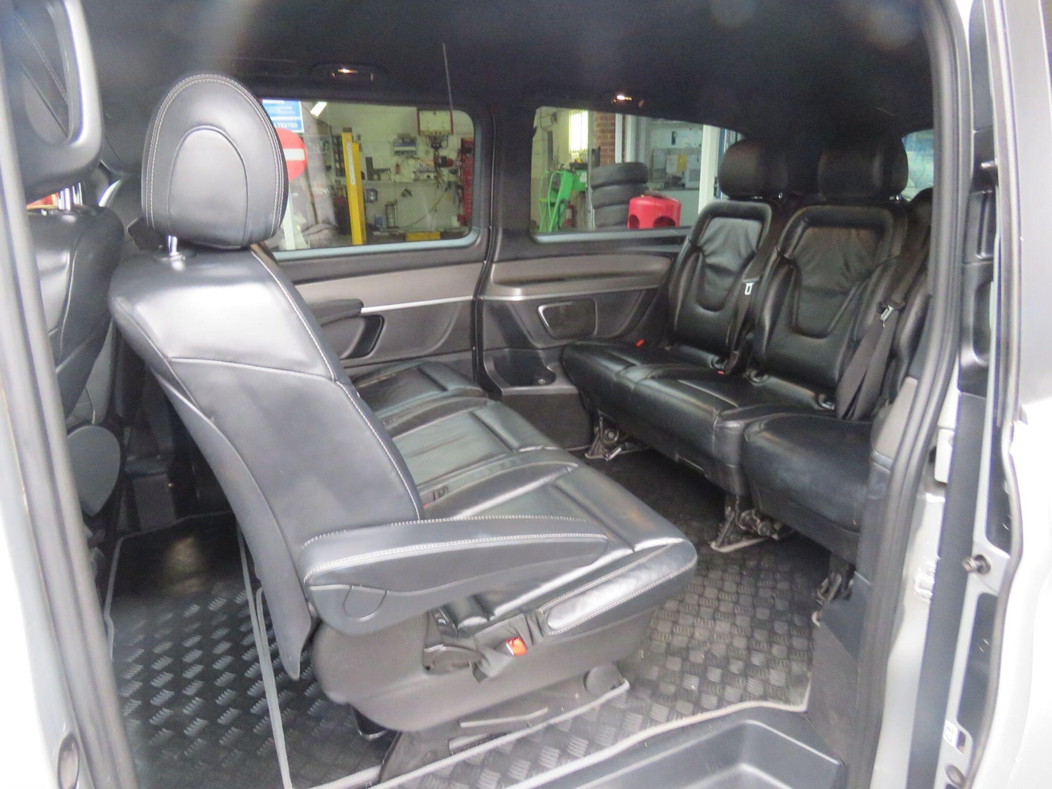 Used Mercedes-Benz V-Class 2015 for sale - 77155899: Photo 13