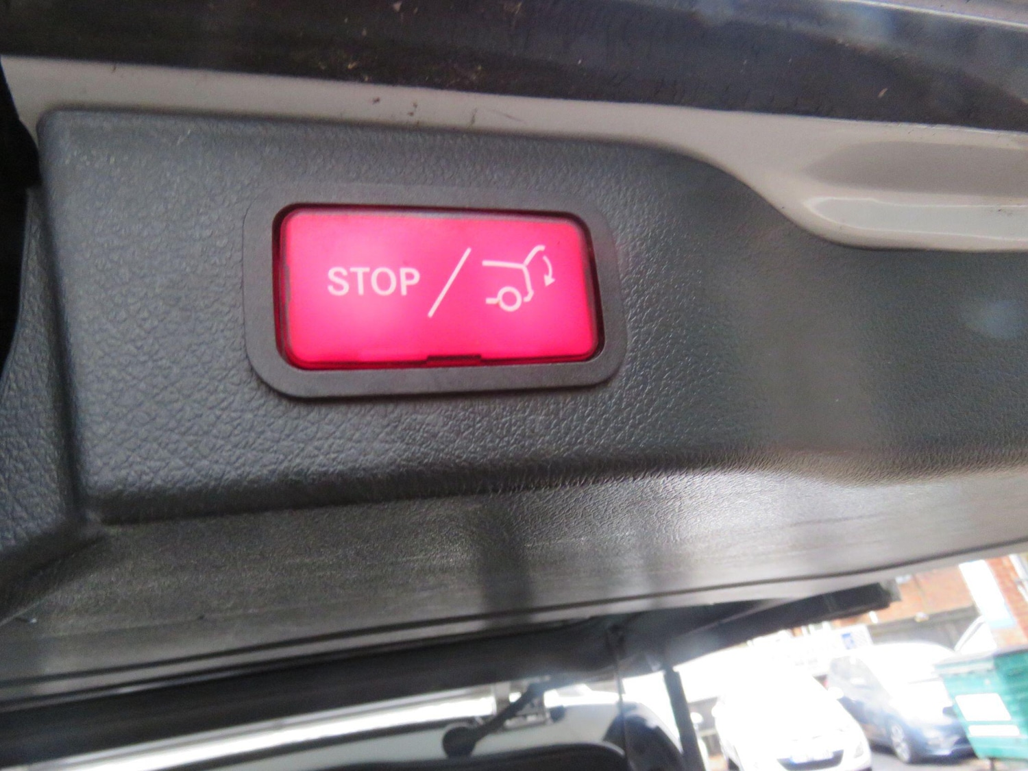 Used Mercedes-Benz V-Class 2015 for sale - 77155899: Photo 35