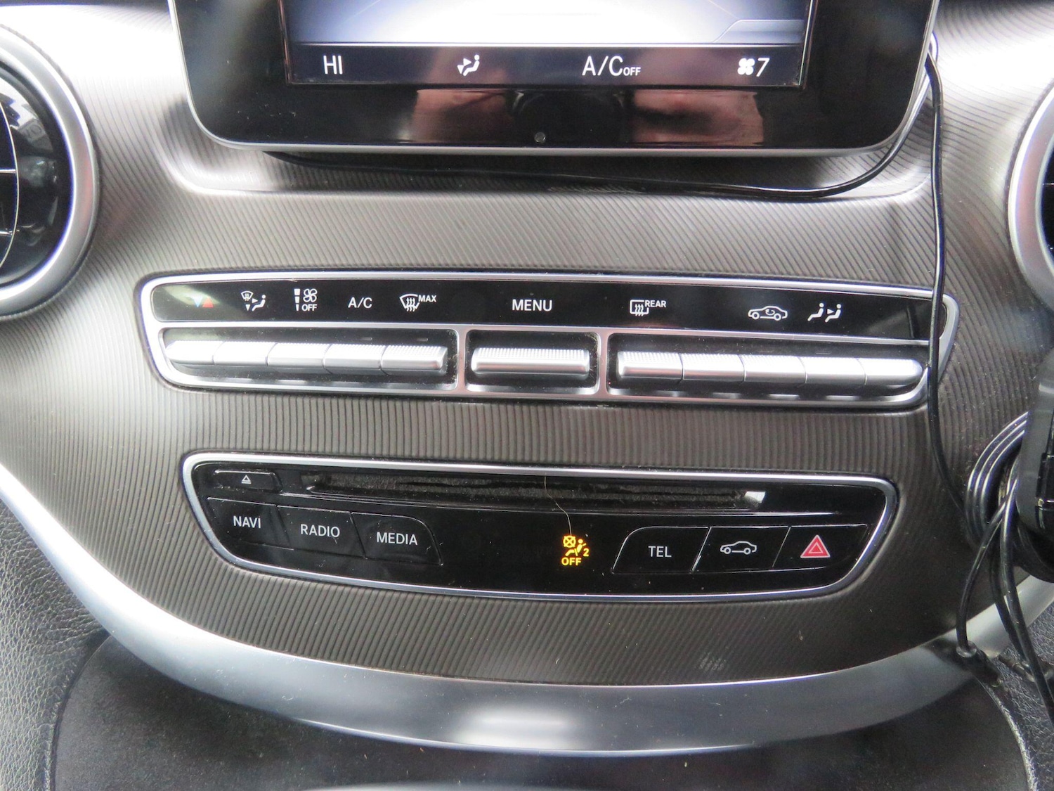 Used Mercedes-Benz V-Class 2015 for sale - 77155899: Photo 39