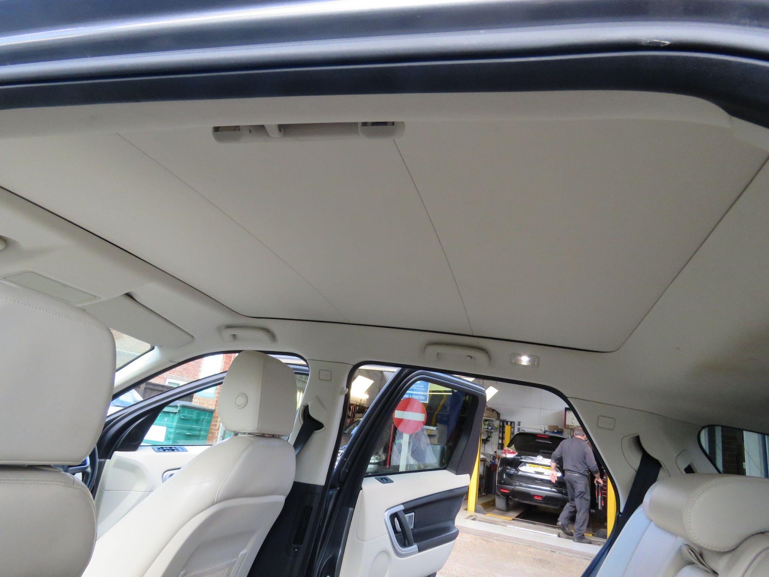 Used Land Rover Discovery Sport for sale - 78115544: Photo 27