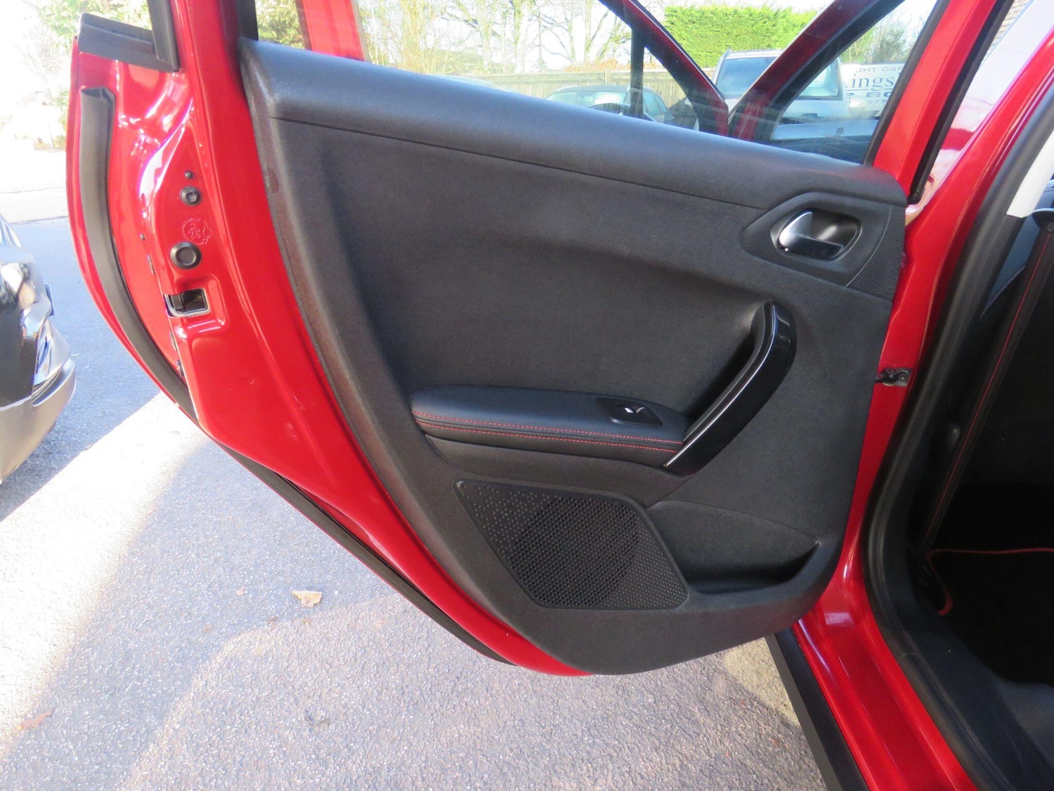 Used Peugeot 2008 2017 for sale - 77768268: Photo 13