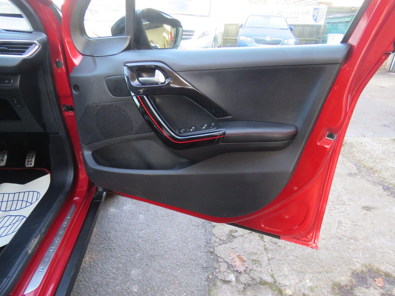 Used Peugeot 2008 2017 for sale - 77768268: Photo 26