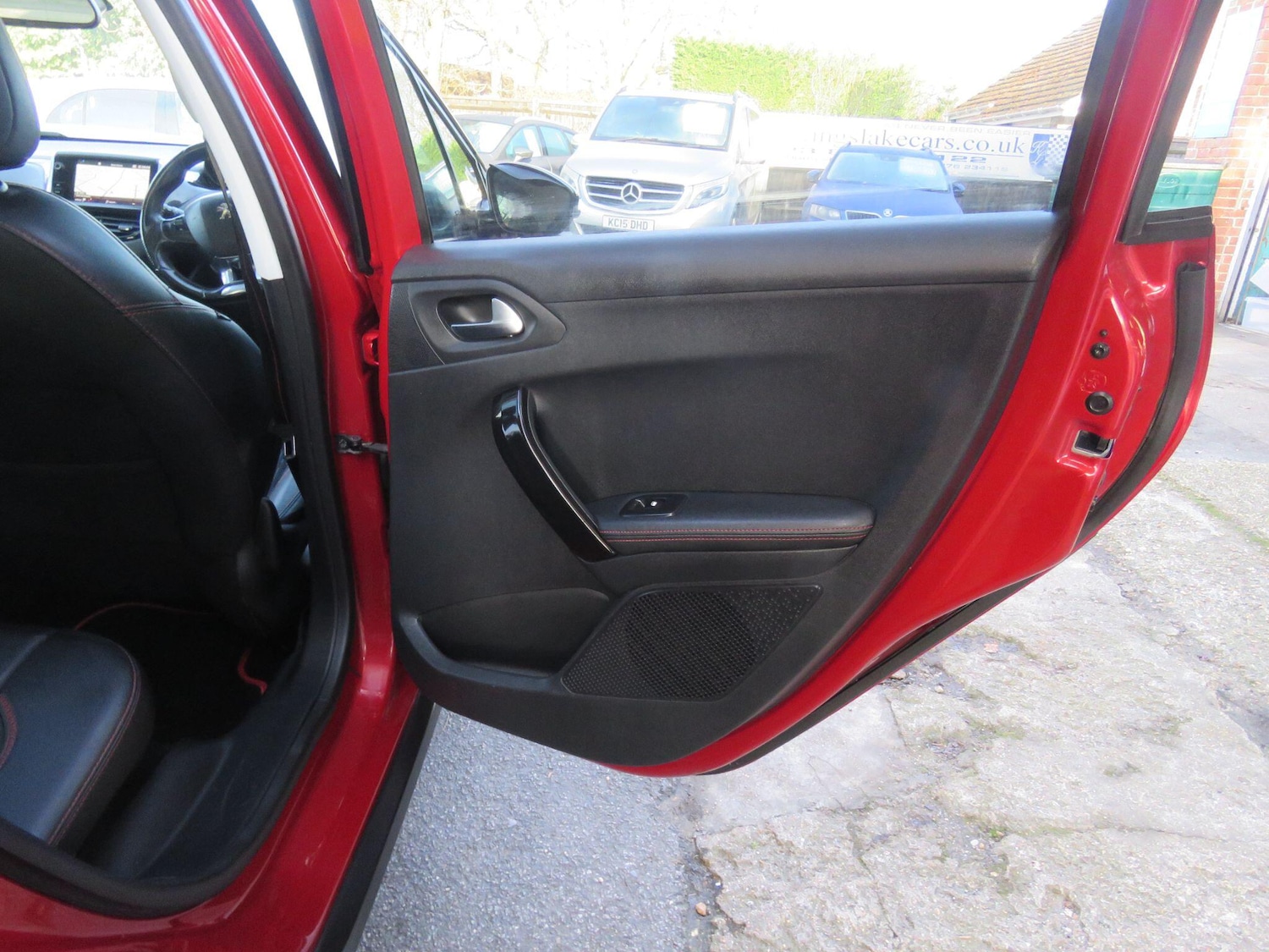 Used Peugeot 2008 2017 for sale - 77768268: Photo 31