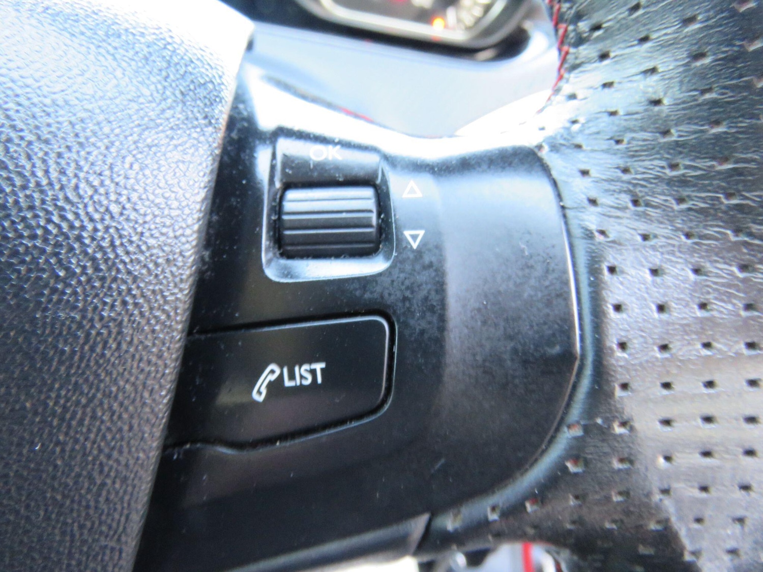 Used Peugeot 2008 2017 for sale - 77768268: Photo 36