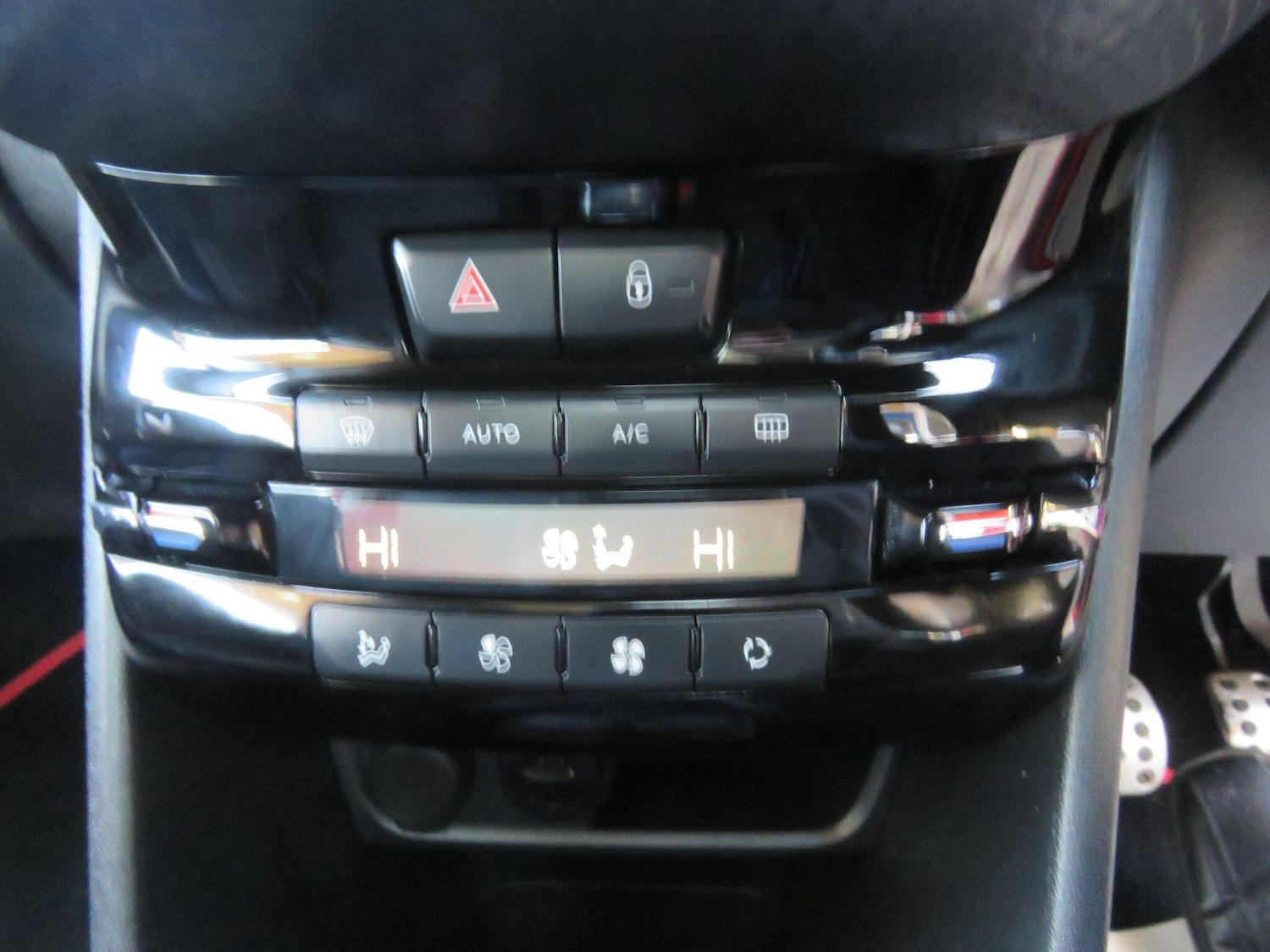 Used Peugeot 2008 2017 for sale - 77768268: Photo 40