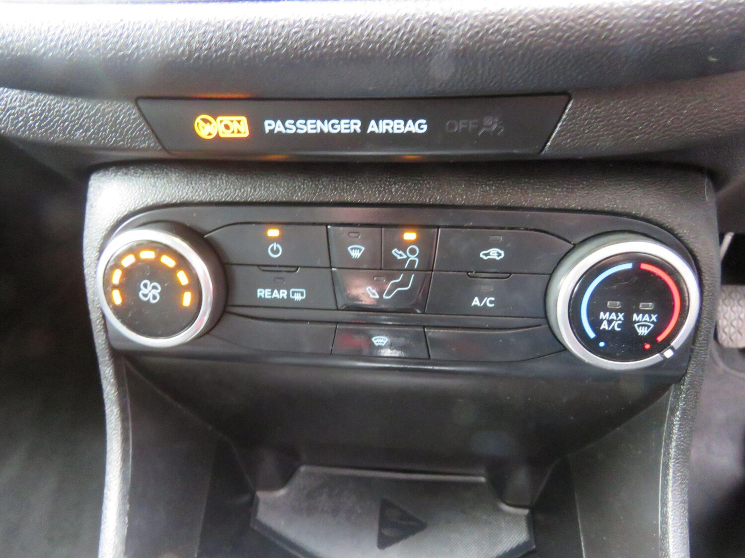 Used Ford Fiesta 2018 for sale - 77468301: Photo 38