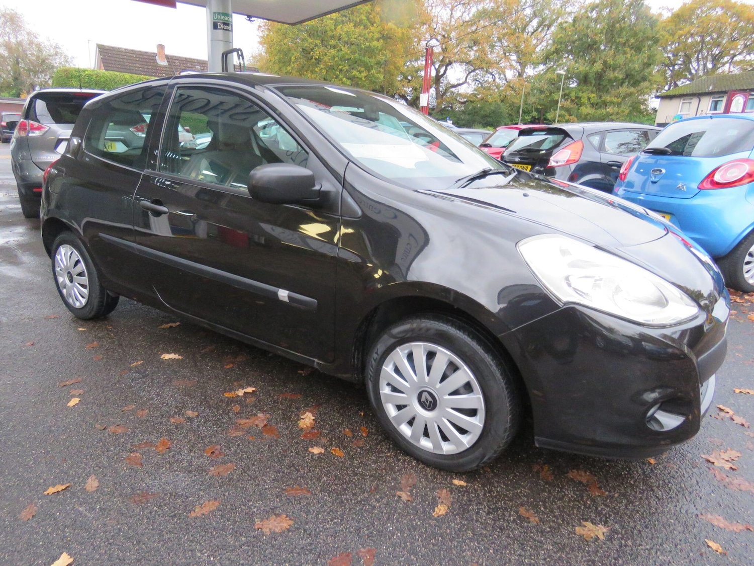 Used Renault Clio 2010 for sale - 76457300: Photo 17