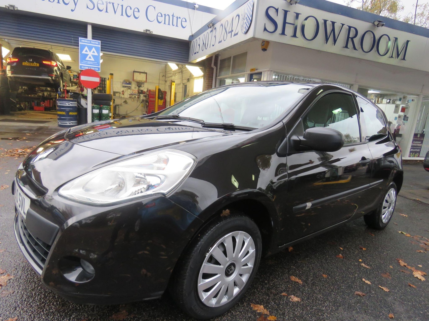 Used Renault Clio 2010 for sale - 76457300: Photo 24