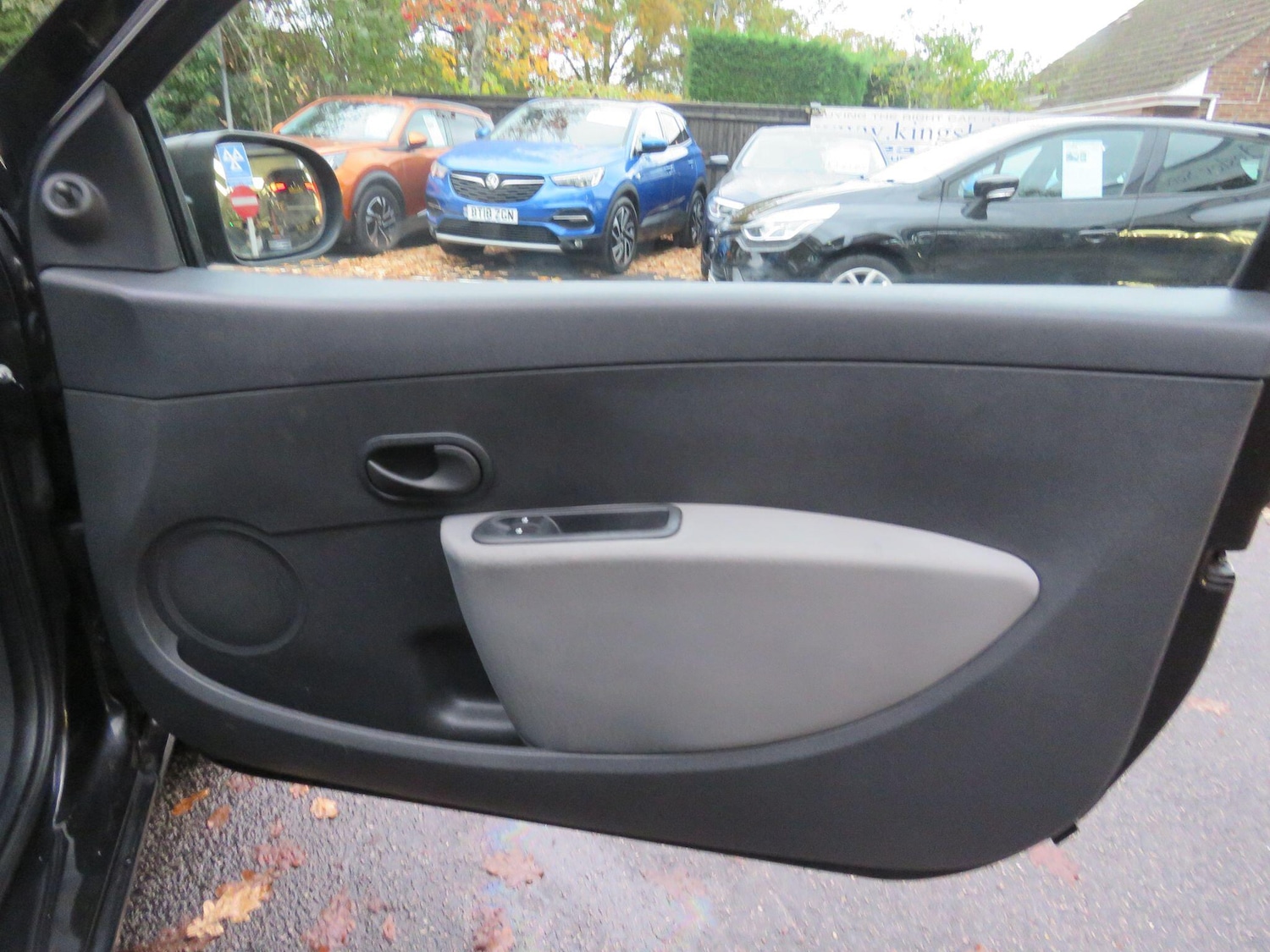 Used Renault Clio 2010 for sale - 76457300: Photo 45