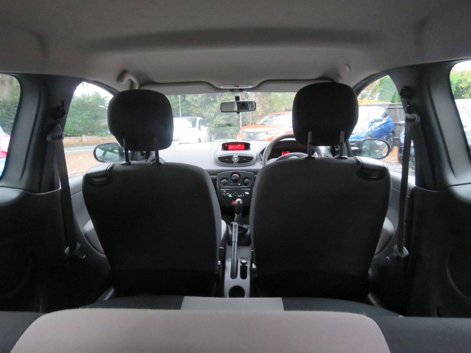 Used Renault Clio 2010 for sale - 76457300: Photo 47