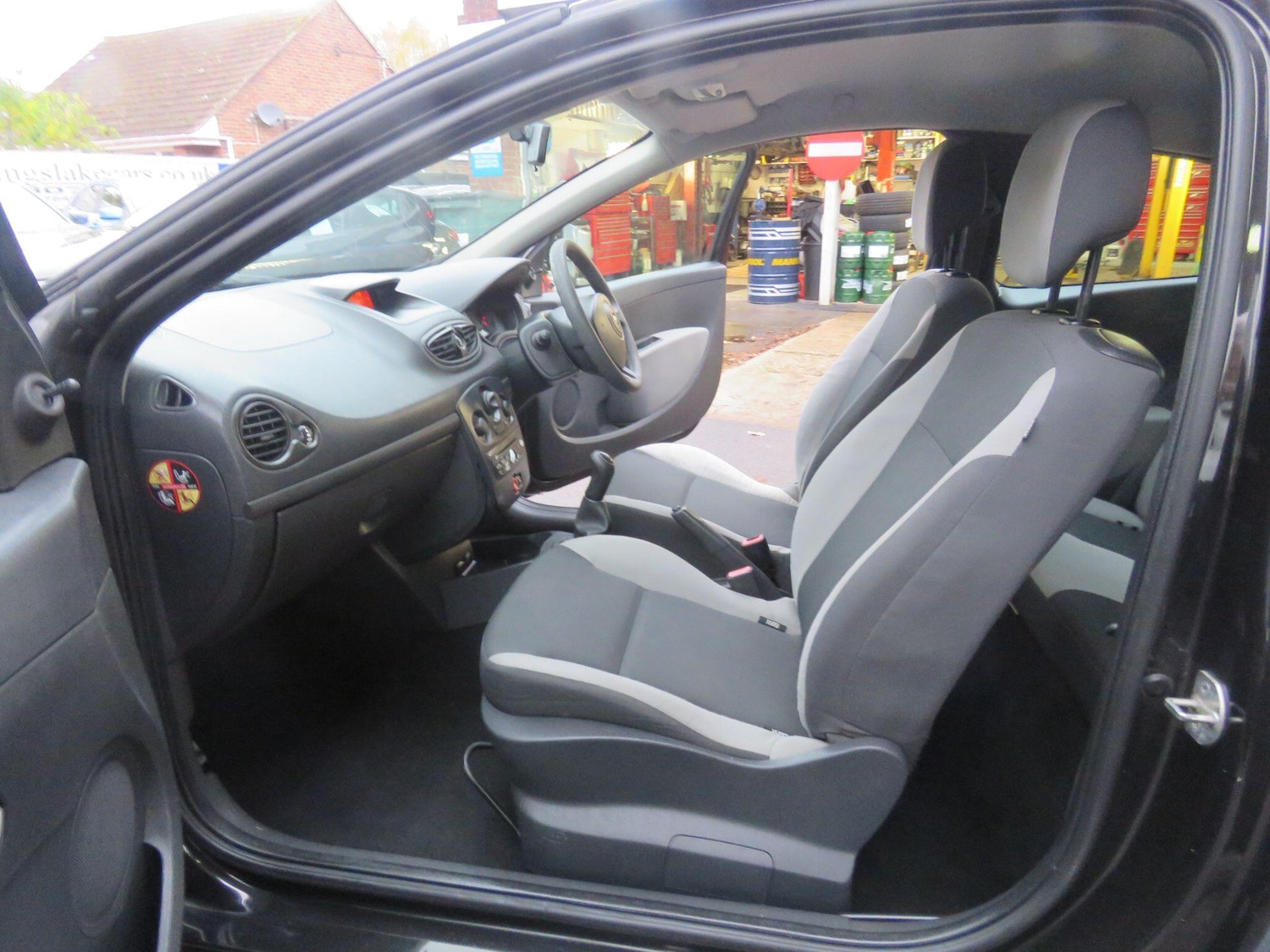 Used Renault Clio 2010 for sale - 76457300: Photo 62