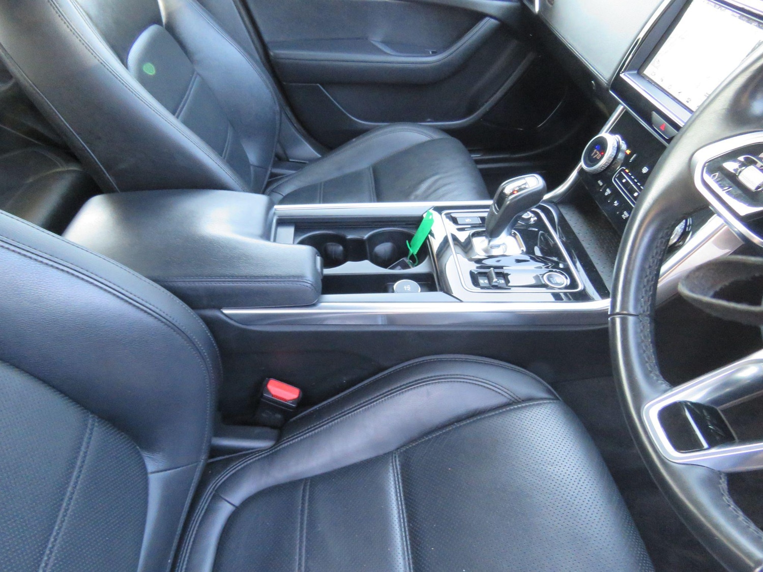 Used Jaguar XE 2020 for sale - 77016790: Photo 61