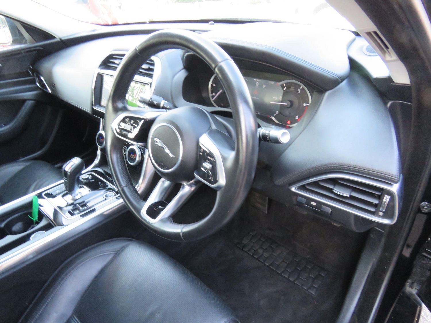 Used Jaguar XE 2020 for sale - 77016790: Photo 62