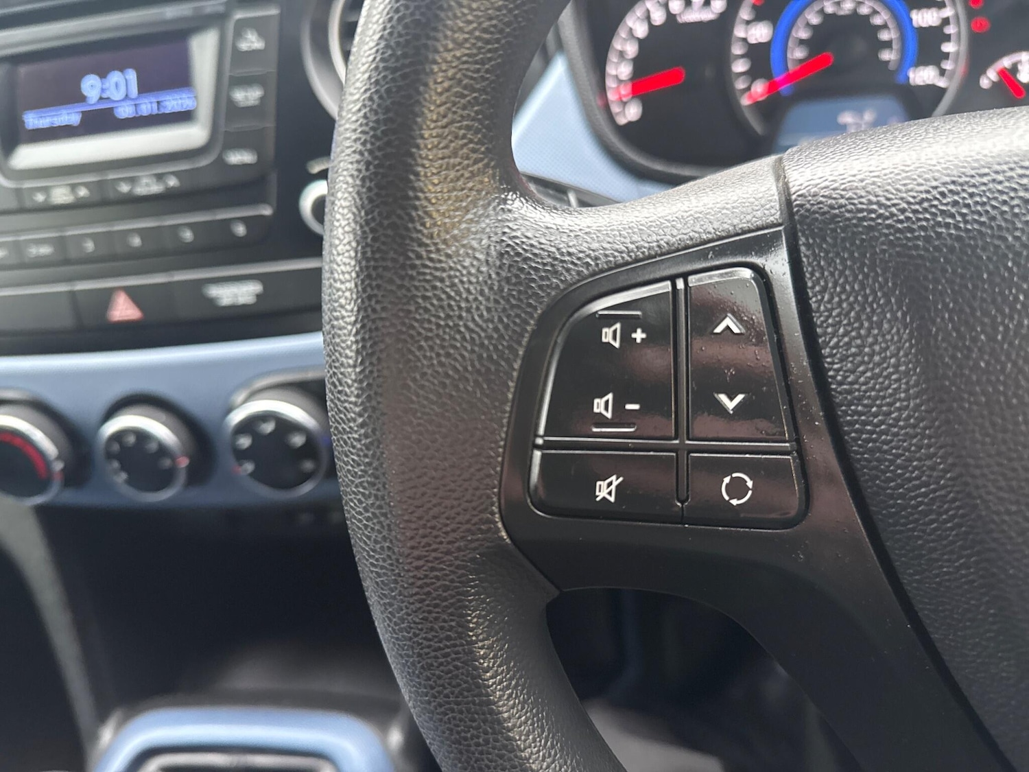 Used Hyundai i10 2015 for sale - 77143544: Photo 13