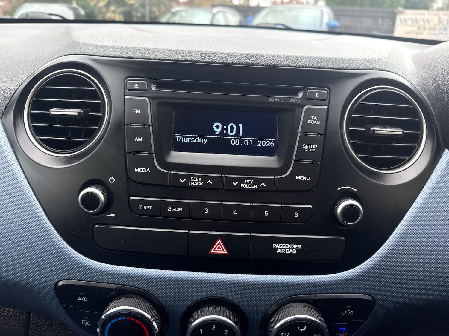 Used Hyundai i10 2015 for sale - 77143544: Photo 23