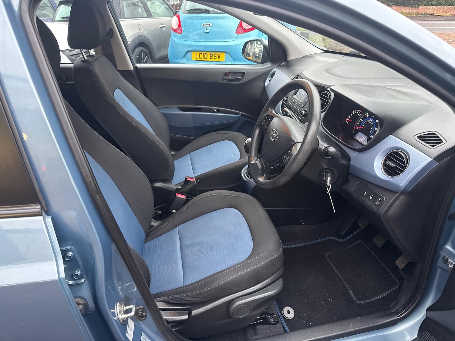 Used Hyundai i10 2015 for sale - 77143544: Photo 4