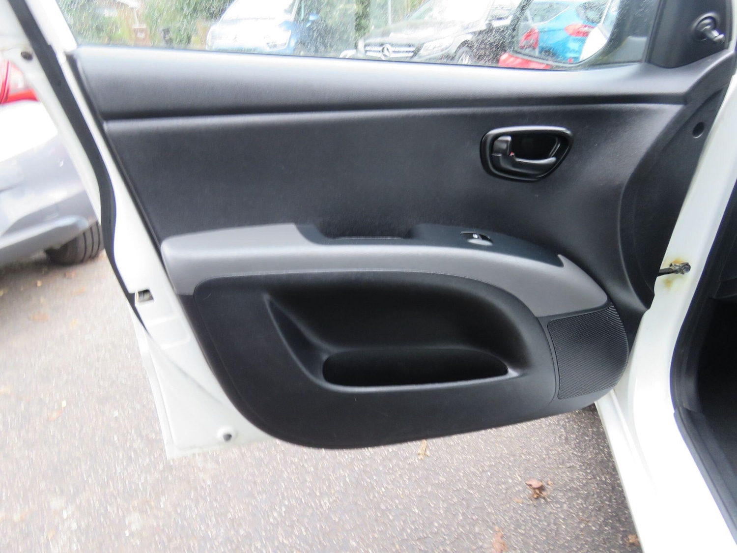 Used Hyundai i10 2011 for sale - 77671336: Photo 50