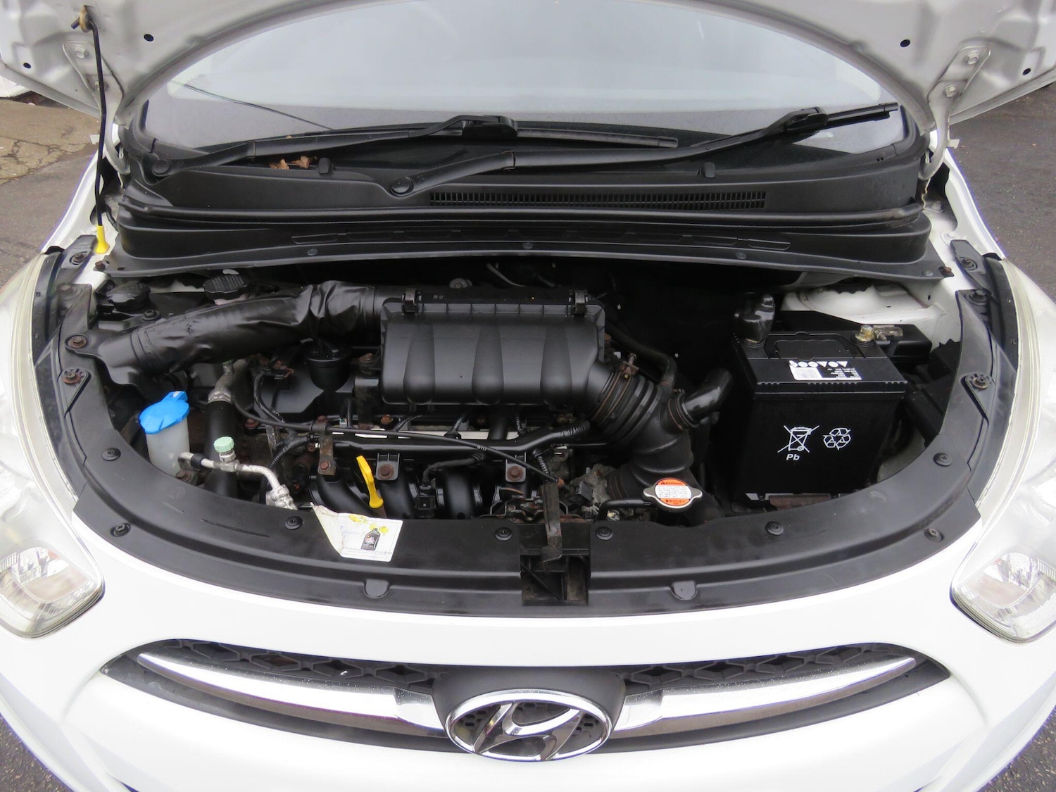 Used Hyundai i10 2011 for sale - 77671336: Photo 60