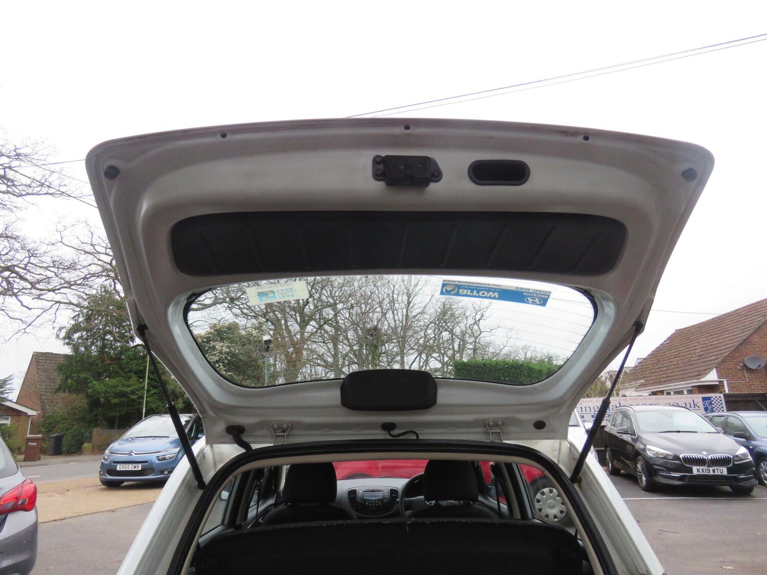 Used Hyundai i10 2011 for sale - 77671336: Photo 66