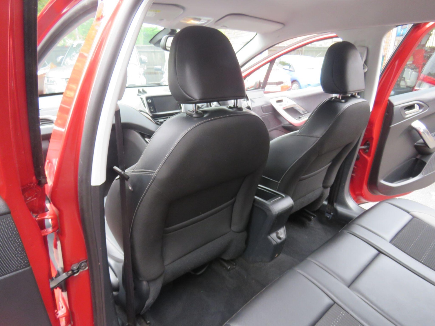 Used Peugeot 2008 2016 for sale - 76122298: Photo 42