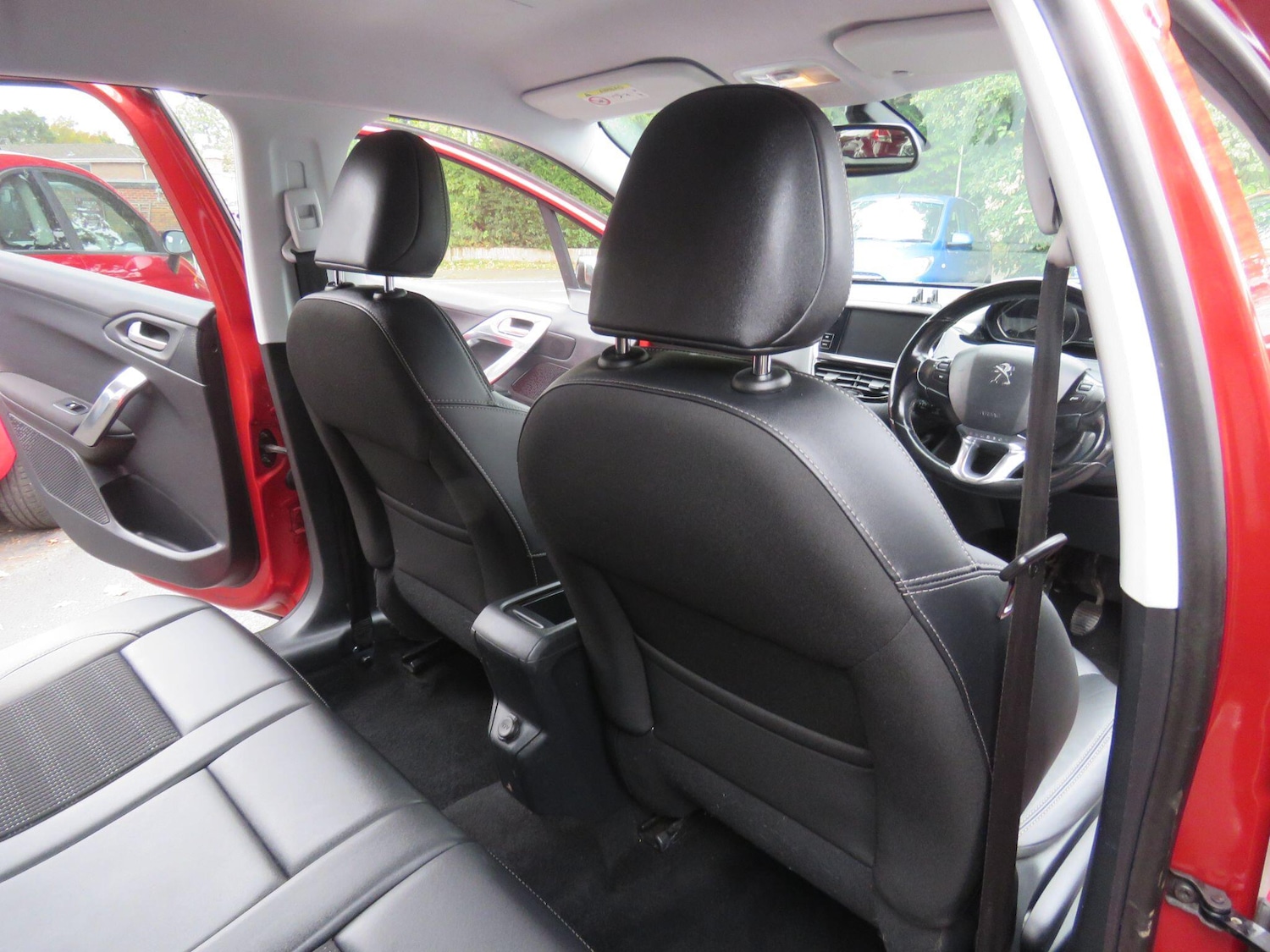 Used Peugeot 2008 2016 for sale - 76122298: Photo 46