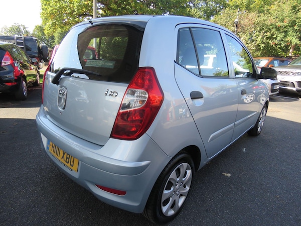 Used Hyundai i10 2011 for sale - 76121912: Photo 11